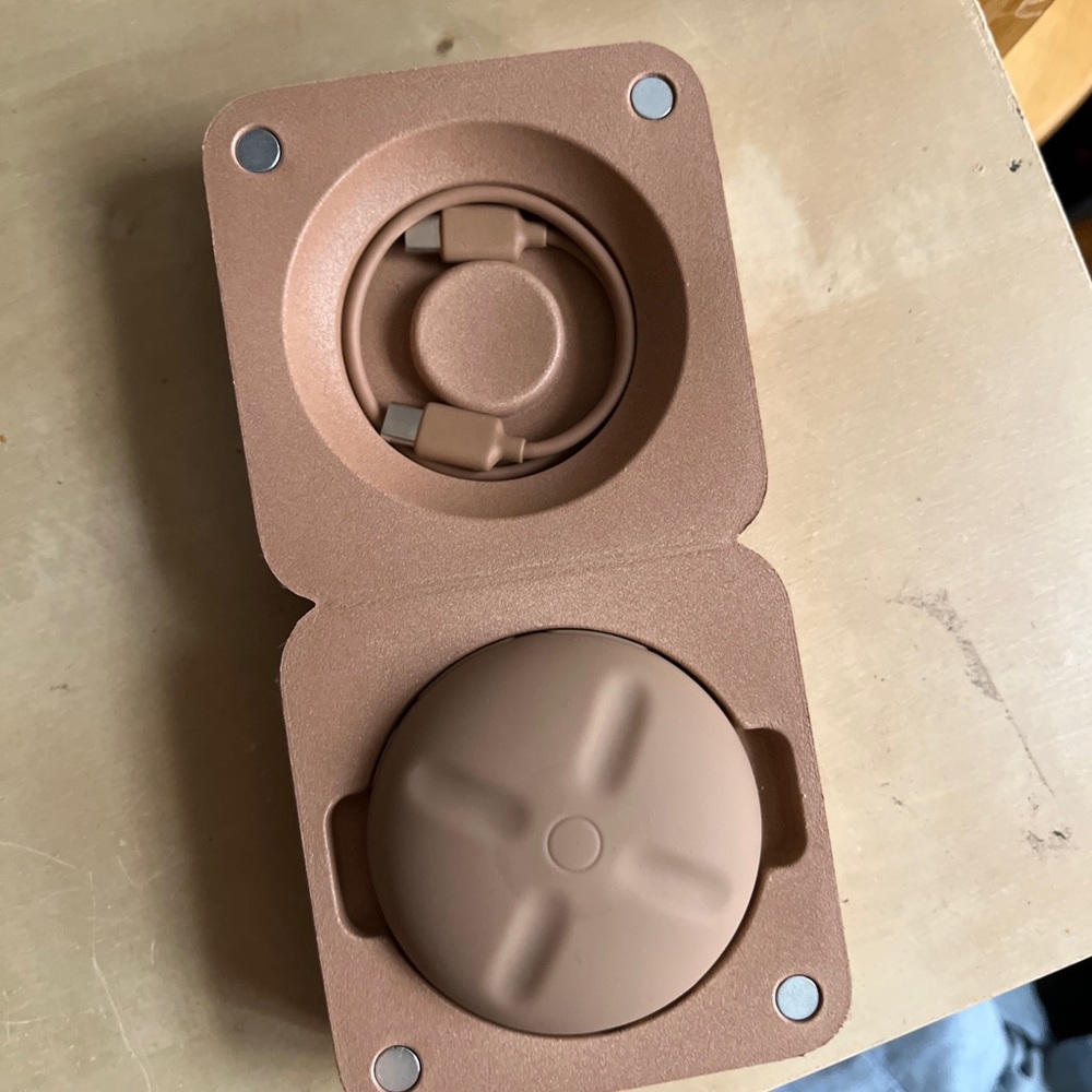 Kanye x kanyo stem player used for 1-2 hours max. Very easy very fun